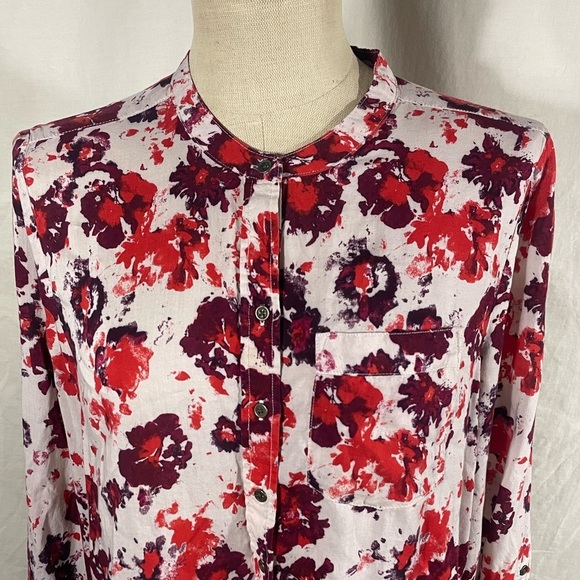 Lucky Brand Floral Splatter Print Pullover Blouse w/ Button Detail Size Medium - Picture 3 of 6